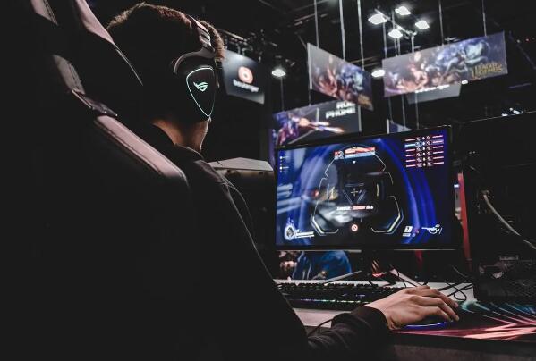 游戲直播項目CPA+CPS賺錢怎么做？游戲打賞月入10000真不難！