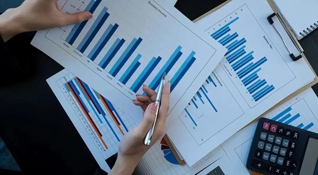 來查貝app，支持一鍵查詢信用報告！